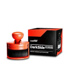 CARPRO DarkSide tyre brush - Cepillo aplicador de neumáticos mini.